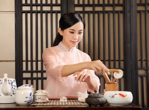 经常去西安雁塔靠谱男士会馆，这家私藏已久的店推荐给你